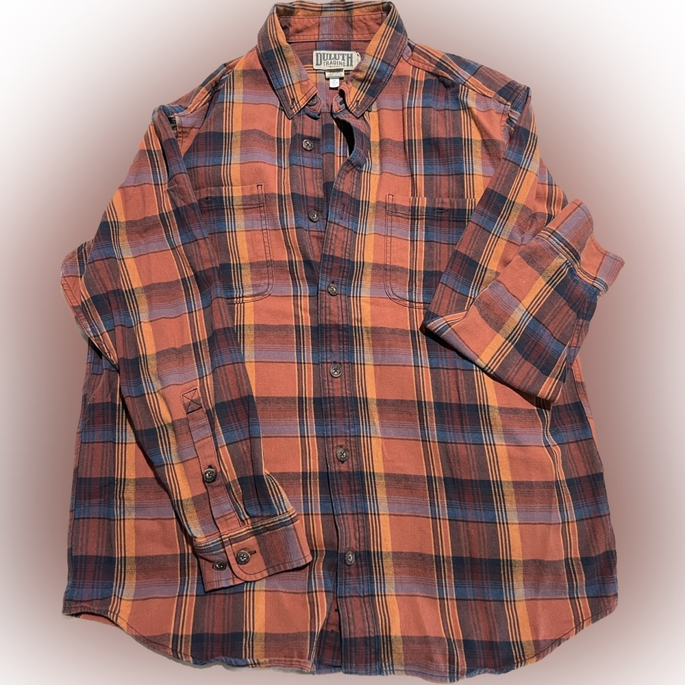 Duluth long sleeve flannel, relaxed fit.